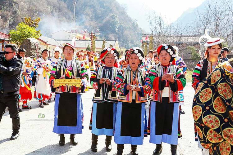 九寨勿角白马藏族风情园——热情的白马藏族